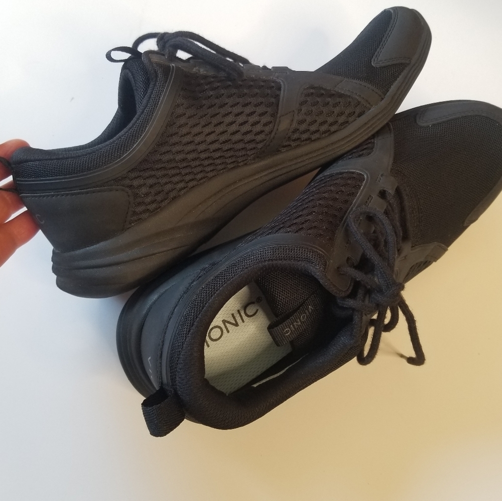 Vionic Black Women's Athletic Sneakers with Breathable Mesh